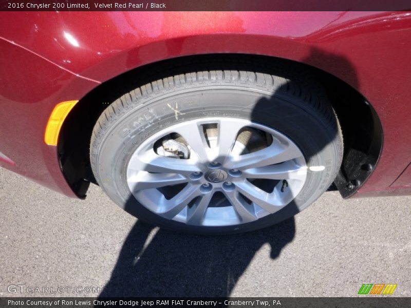 Velvet Red Pearl / Black 2016 Chrysler 200 Limited