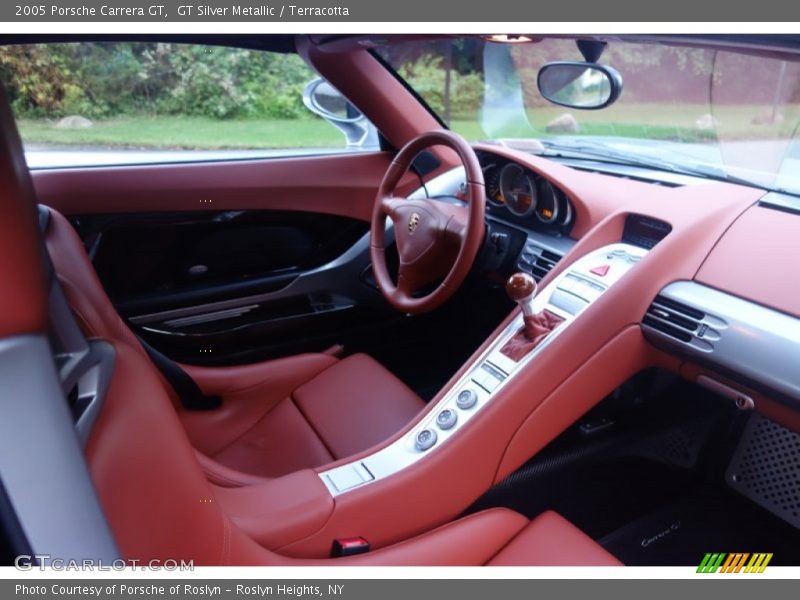 Dashboard of 2005 Carrera GT 