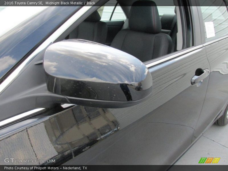 Midnight Black Metallic / Black 2016 Toyota Camry SE