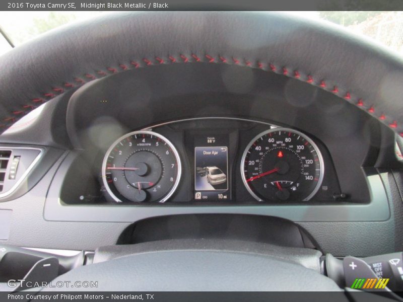 Midnight Black Metallic / Black 2016 Toyota Camry SE