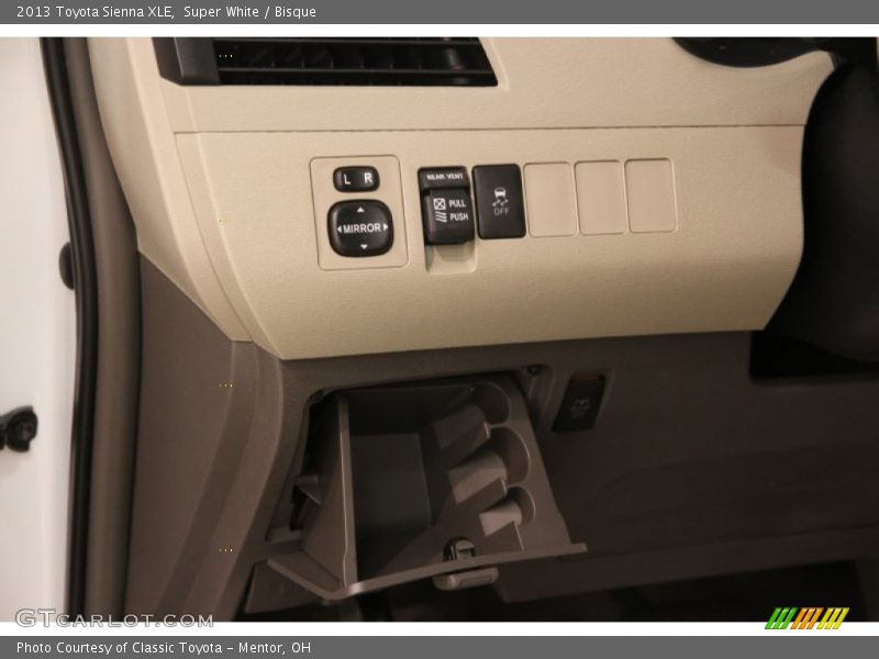 Super White / Bisque 2013 Toyota Sienna XLE