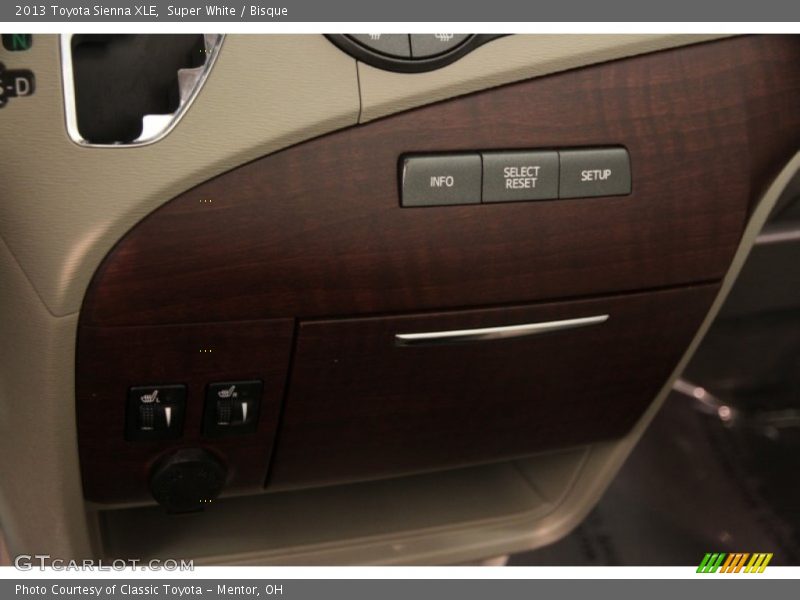 Super White / Bisque 2013 Toyota Sienna XLE