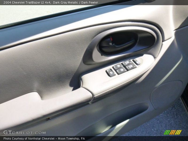 Dark Gray Metallic / Dark Pewter 2004 Chevrolet TrailBlazer LS 4x4