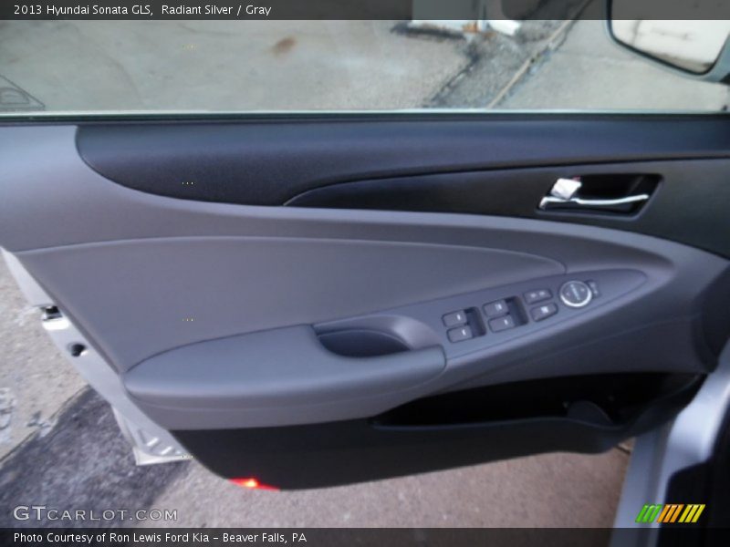 Radiant Silver / Gray 2013 Hyundai Sonata GLS