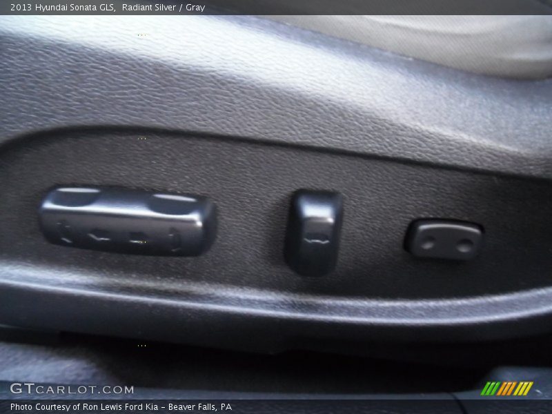 Radiant Silver / Gray 2013 Hyundai Sonata GLS