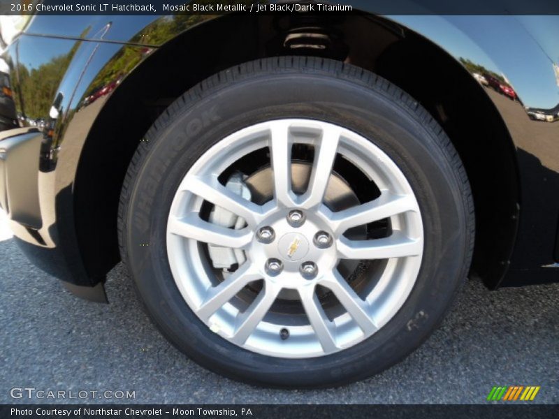 Mosaic Black Metallic / Jet Black/Dark Titanium 2016 Chevrolet Sonic LT Hatchback