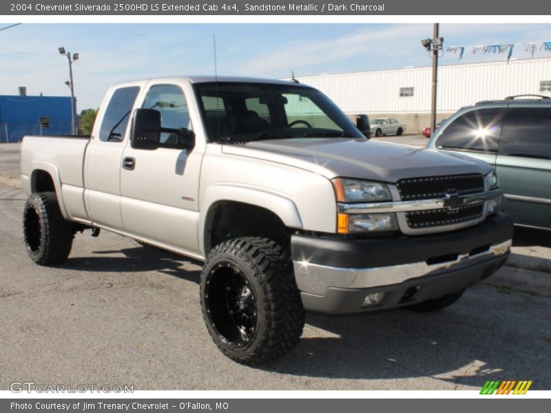 Front 3/4 View of 2004 Silverado 2500HD LS Extended Cab 4x4