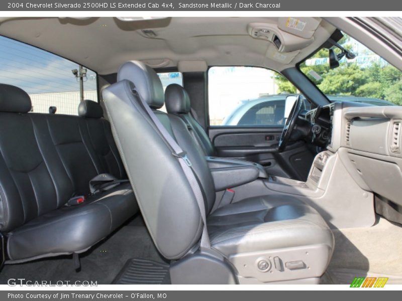 Sandstone Metallic / Dark Charcoal 2004 Chevrolet Silverado 2500HD LS Extended Cab 4x4