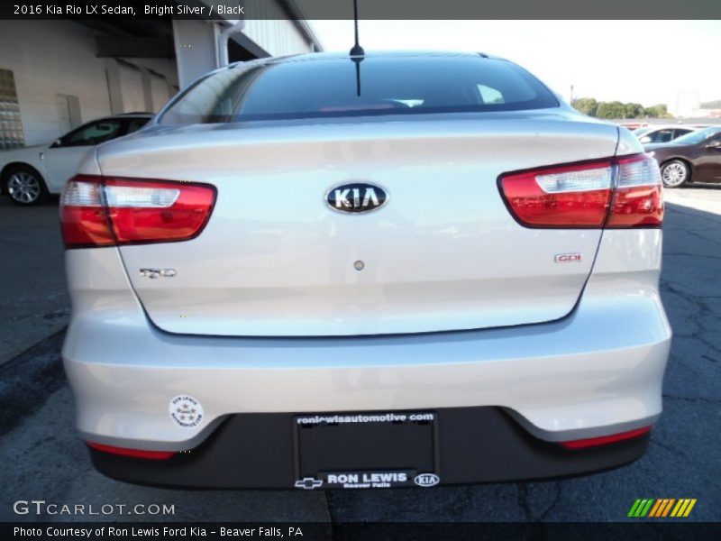 Bright Silver / Black 2016 Kia Rio LX Sedan