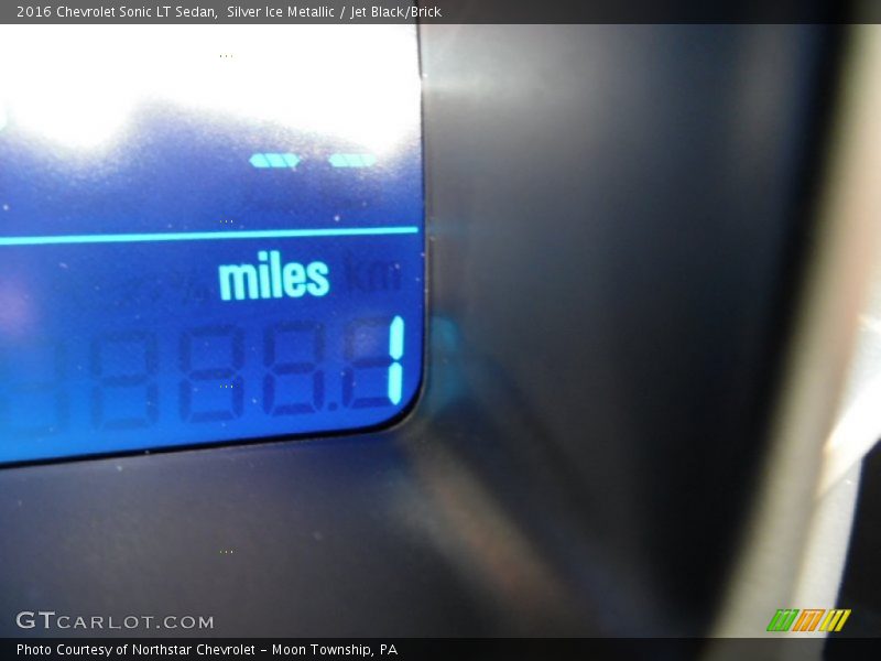 Silver Ice Metallic / Jet Black/Brick 2016 Chevrolet Sonic LT Sedan