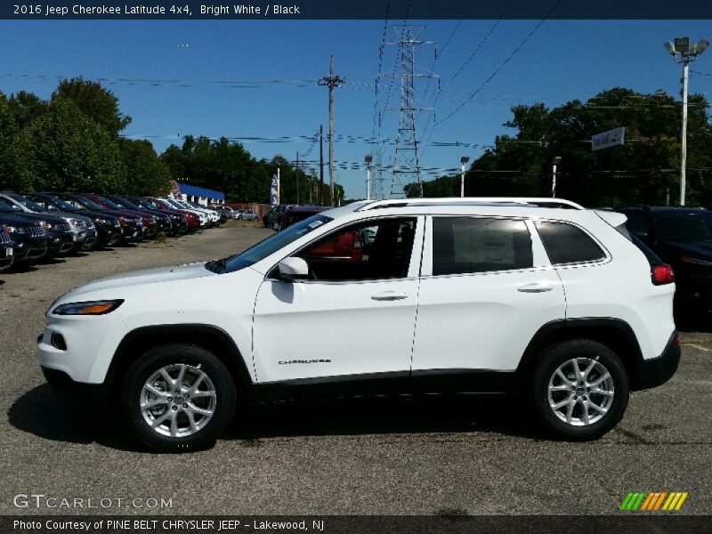 Bright White / Black 2016 Jeep Cherokee Latitude 4x4