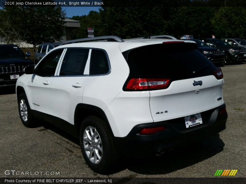 Bright White / Black 2016 Jeep Cherokee Latitude 4x4