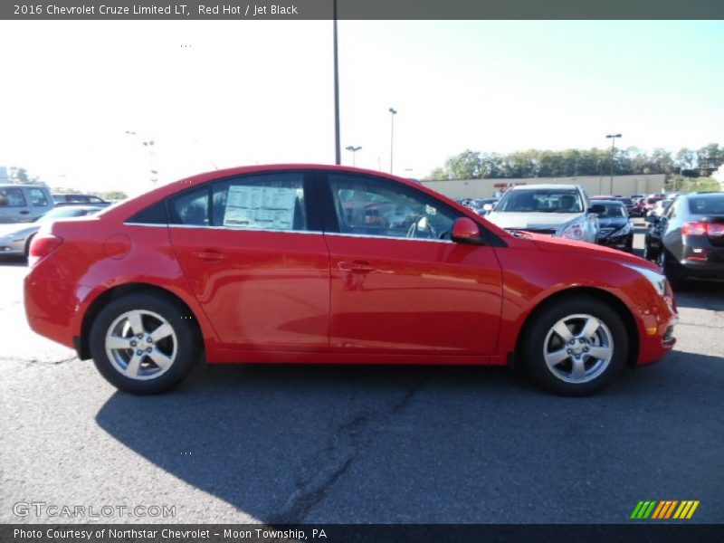 Red Hot / Jet Black 2016 Chevrolet Cruze Limited LT