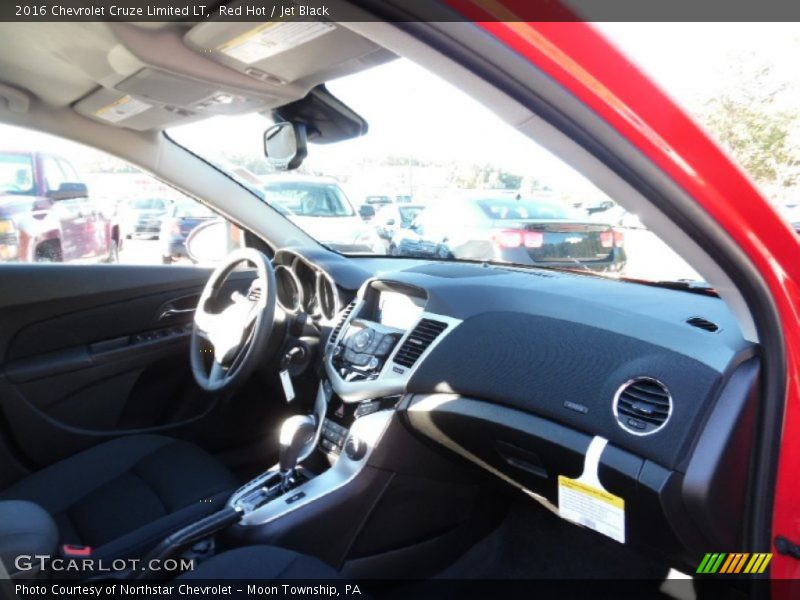 Red Hot / Jet Black 2016 Chevrolet Cruze Limited LT