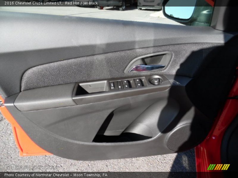 Red Hot / Jet Black 2016 Chevrolet Cruze Limited LT