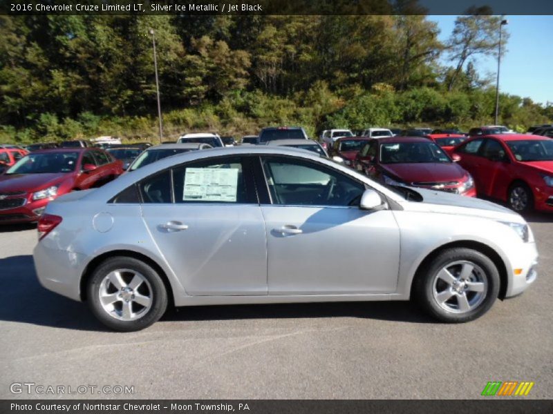 Silver Ice Metallic / Jet Black 2016 Chevrolet Cruze Limited LT