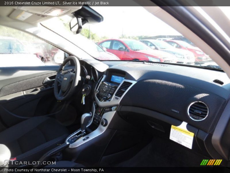 Silver Ice Metallic / Jet Black 2016 Chevrolet Cruze Limited LT