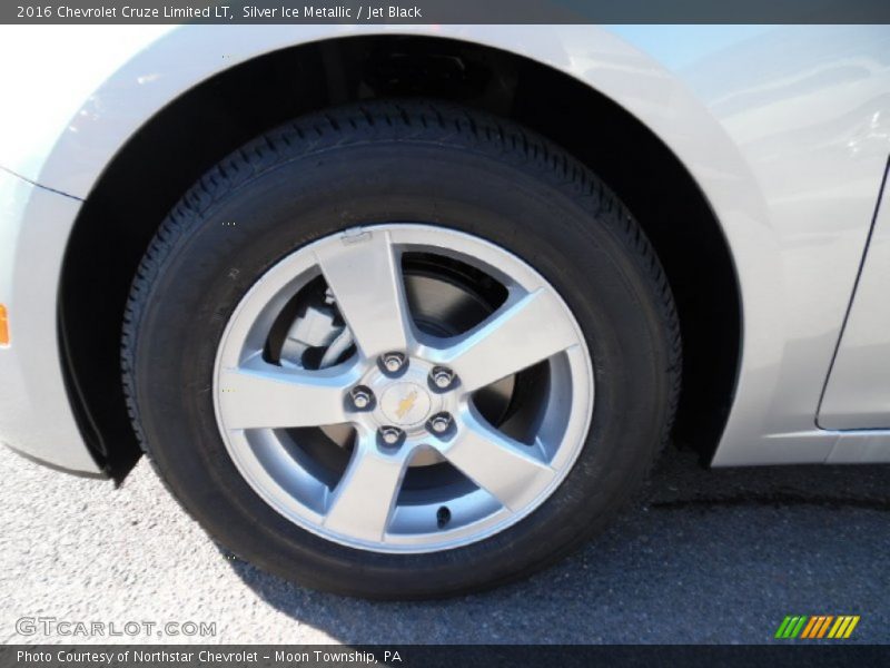 Silver Ice Metallic / Jet Black 2016 Chevrolet Cruze Limited LT