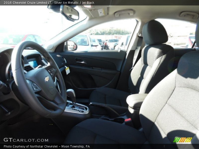 Silver Ice Metallic / Jet Black 2016 Chevrolet Cruze Limited LT