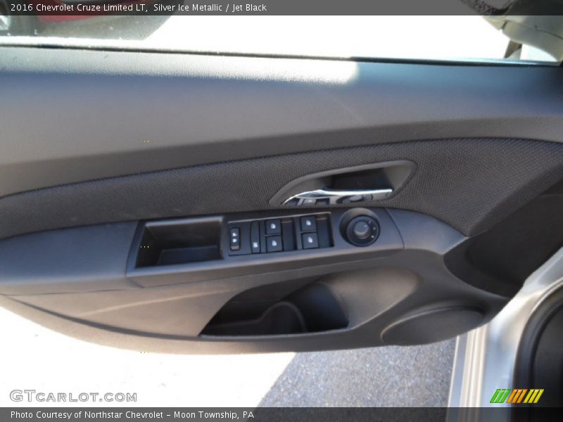 Silver Ice Metallic / Jet Black 2016 Chevrolet Cruze Limited LT