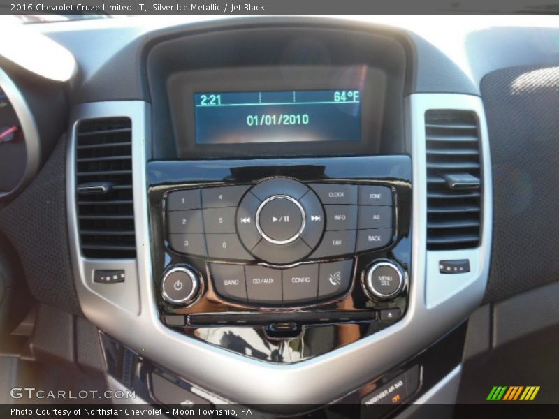 Silver Ice Metallic / Jet Black 2016 Chevrolet Cruze Limited LT