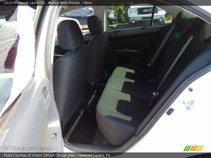 Wicked White Metallic / Black 2010 Mitsubishi Lancer DE