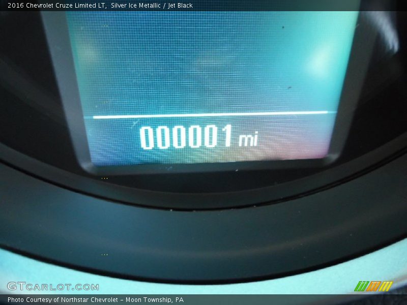 Silver Ice Metallic / Jet Black 2016 Chevrolet Cruze Limited LT