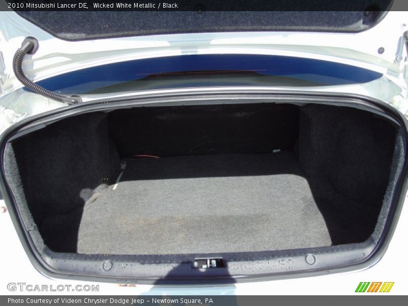 Wicked White Metallic / Black 2010 Mitsubishi Lancer DE