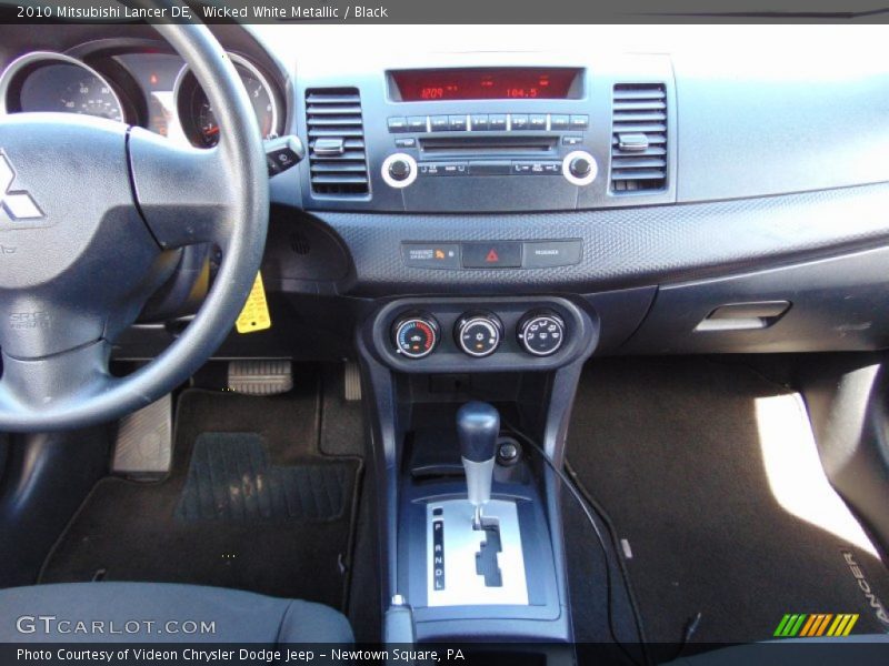 Wicked White Metallic / Black 2010 Mitsubishi Lancer DE