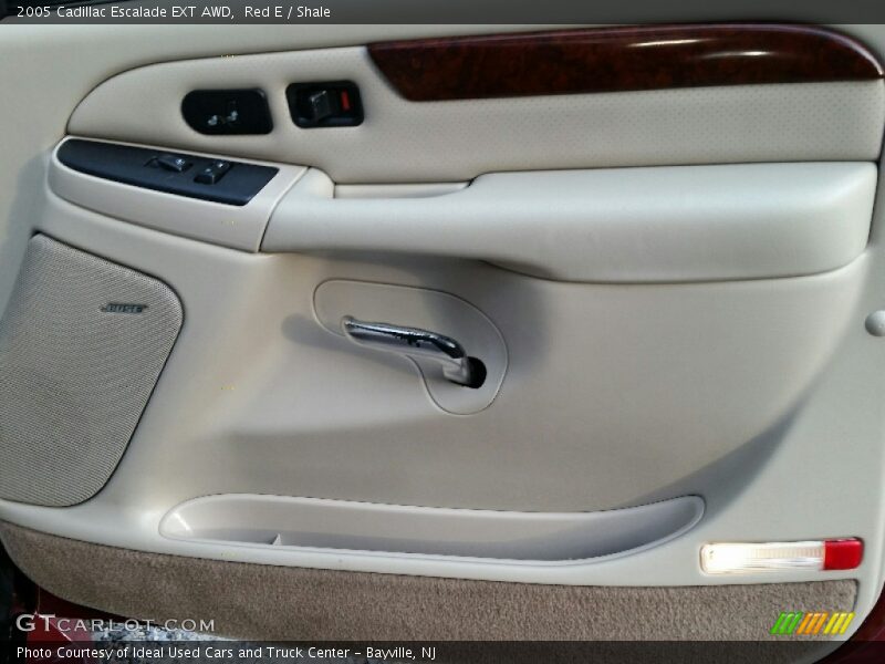 Red E / Shale 2005 Cadillac Escalade EXT AWD