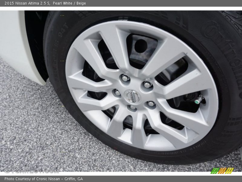 Pearl White / Beige 2015 Nissan Altima 2.5 S