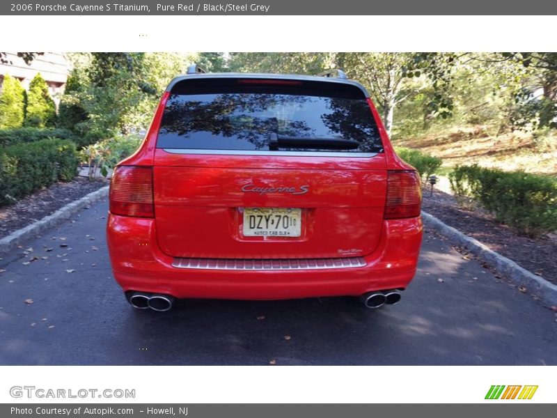Pure Red / Black/Steel Grey 2006 Porsche Cayenne S Titanium