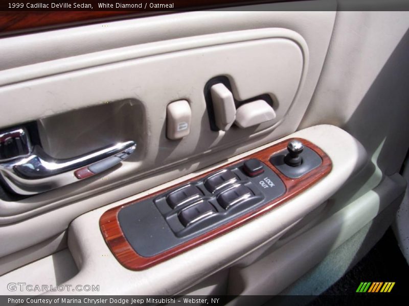 White Diamond / Oatmeal 1999 Cadillac DeVille Sedan