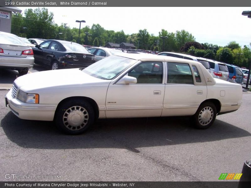 White Diamond / Oatmeal 1999 Cadillac DeVille Sedan