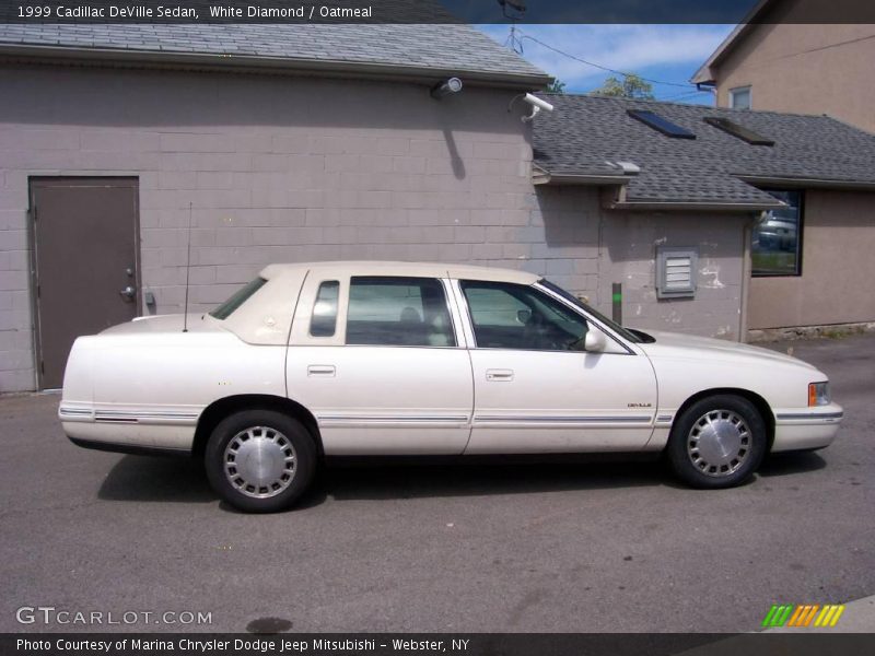 White Diamond / Oatmeal 1999 Cadillac DeVille Sedan