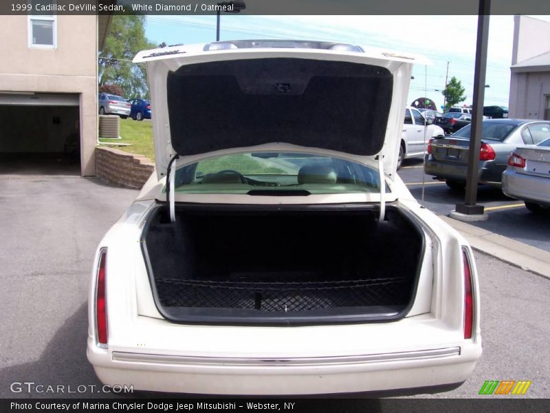 White Diamond / Oatmeal 1999 Cadillac DeVille Sedan