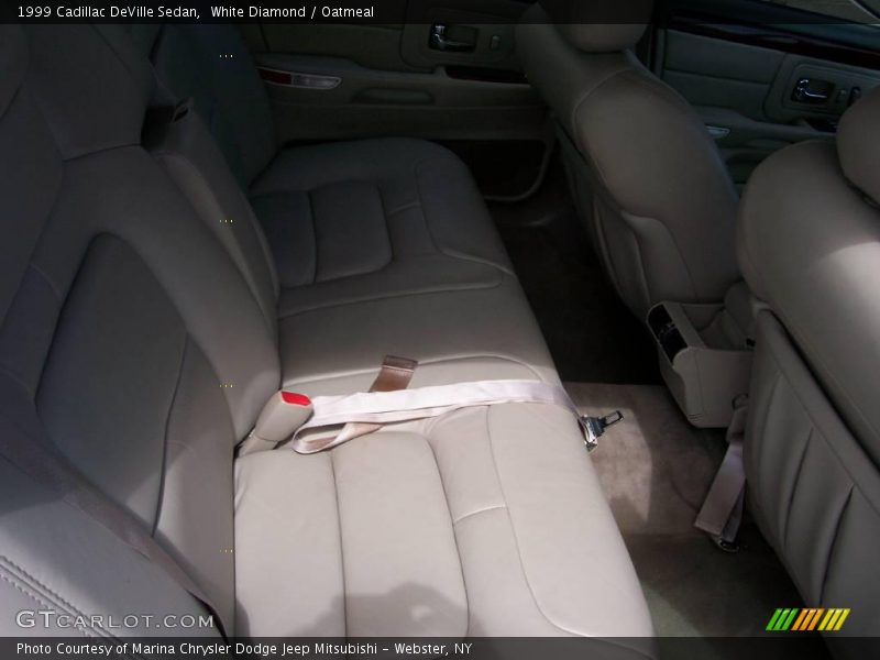 White Diamond / Oatmeal 1999 Cadillac DeVille Sedan