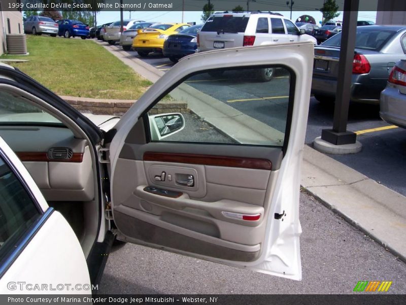 White Diamond / Oatmeal 1999 Cadillac DeVille Sedan