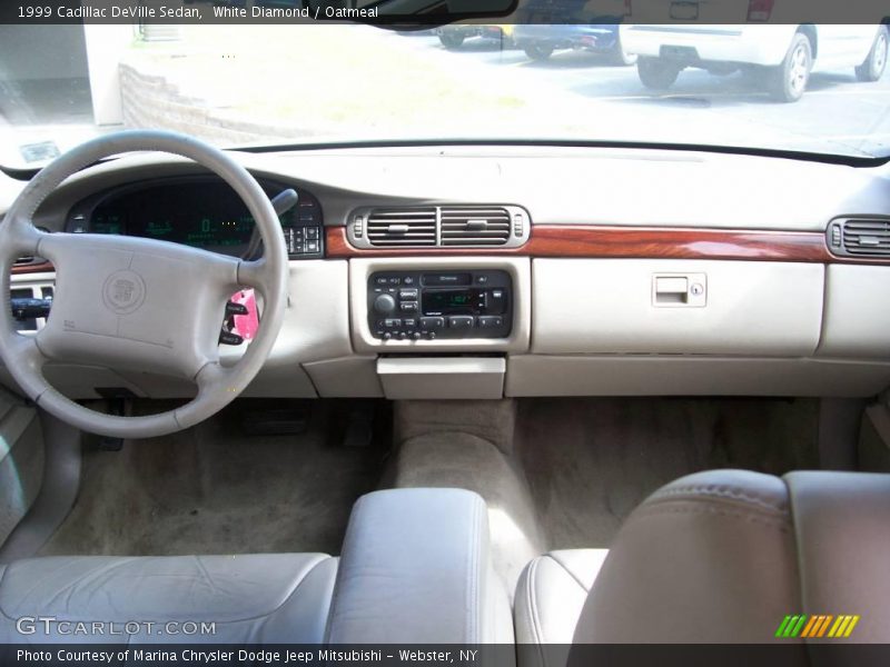 White Diamond / Oatmeal 1999 Cadillac DeVille Sedan