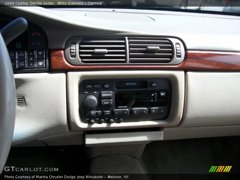 White Diamond / Oatmeal 1999 Cadillac DeVille Sedan