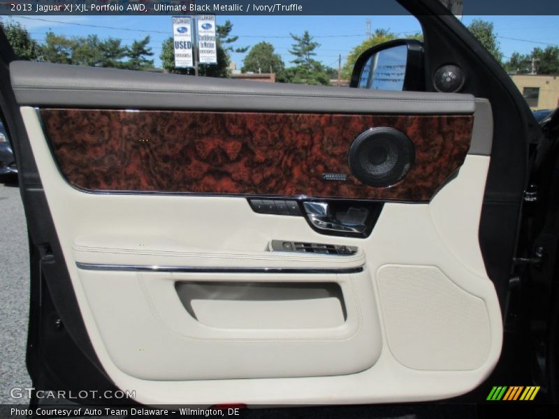 Ultimate Black Metallic / Ivory/Truffle 2013 Jaguar XJ XJL Portfolio AWD