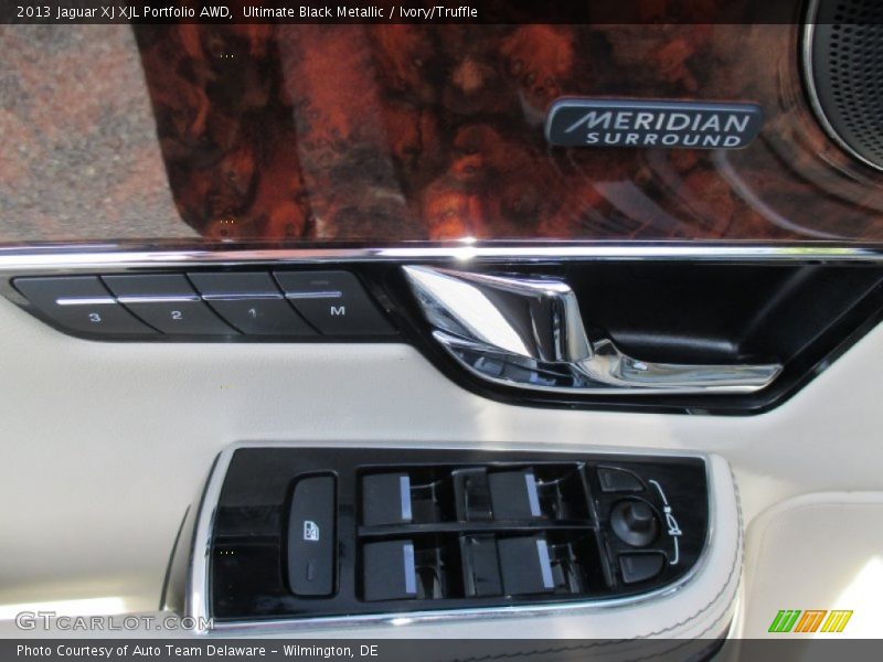 Ultimate Black Metallic / Ivory/Truffle 2013 Jaguar XJ XJL Portfolio AWD