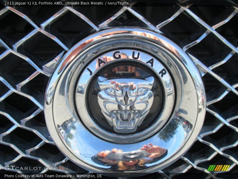 Ultimate Black Metallic / Ivory/Truffle 2013 Jaguar XJ XJL Portfolio AWD