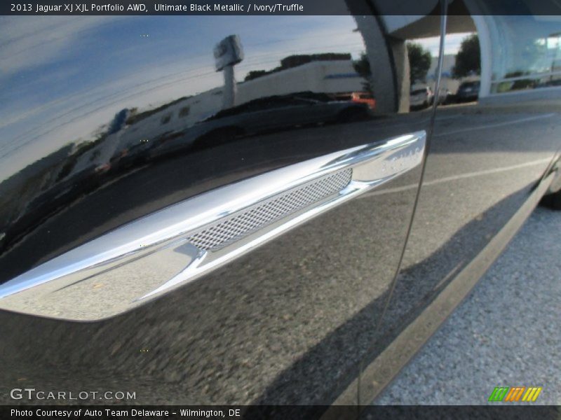Ultimate Black Metallic / Ivory/Truffle 2013 Jaguar XJ XJL Portfolio AWD