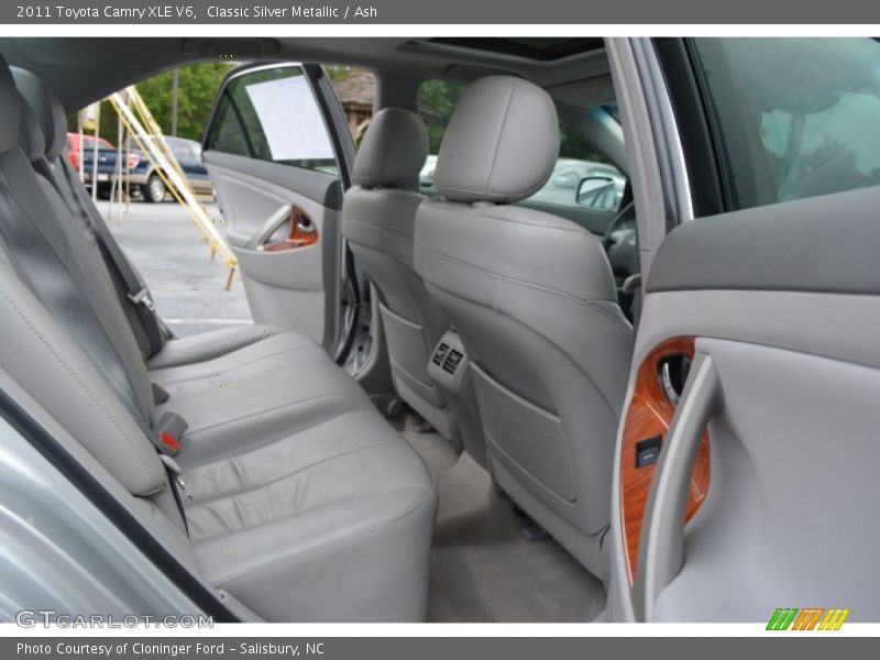 Classic Silver Metallic / Ash 2011 Toyota Camry XLE V6