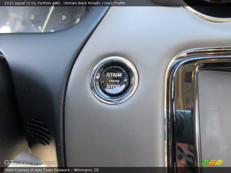 Ultimate Black Metallic / Ivory/Truffle 2013 Jaguar XJ XJL Portfolio AWD