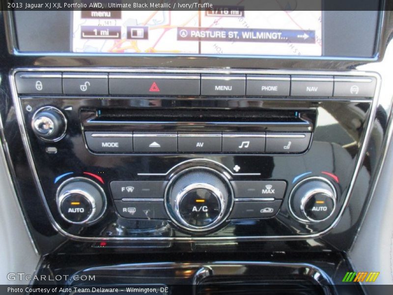 Ultimate Black Metallic / Ivory/Truffle 2013 Jaguar XJ XJL Portfolio AWD