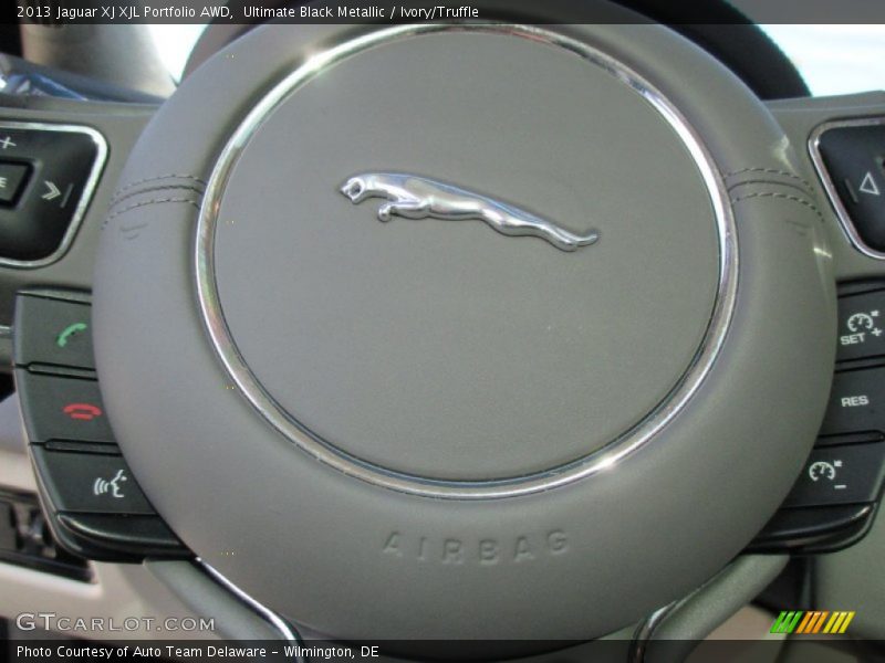 Ultimate Black Metallic / Ivory/Truffle 2013 Jaguar XJ XJL Portfolio AWD