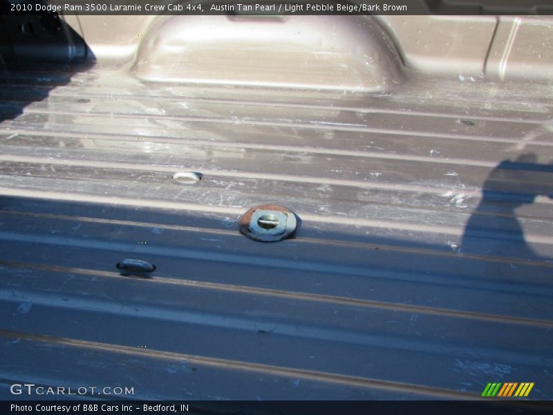 Austin Tan Pearl / Light Pebble Beige/Bark Brown 2010 Dodge Ram 3500 Laramie Crew Cab 4x4