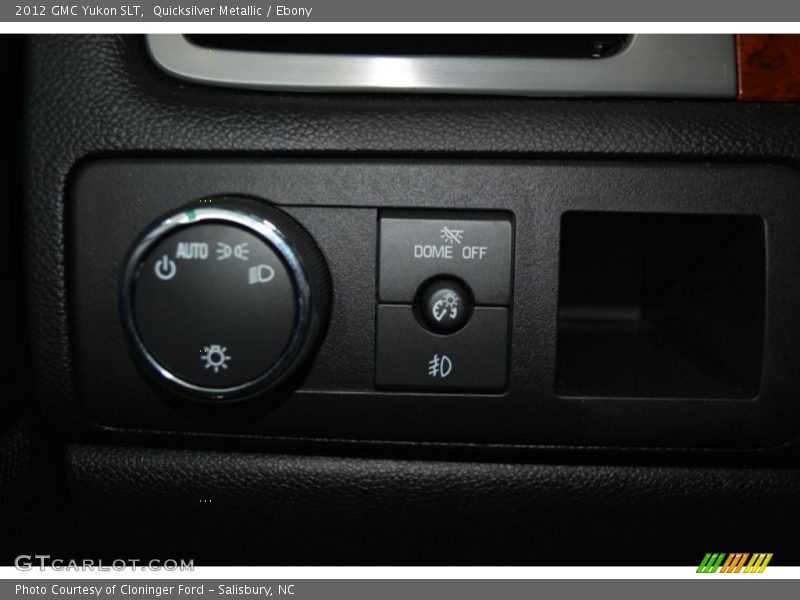 Quicksilver Metallic / Ebony 2012 GMC Yukon SLT